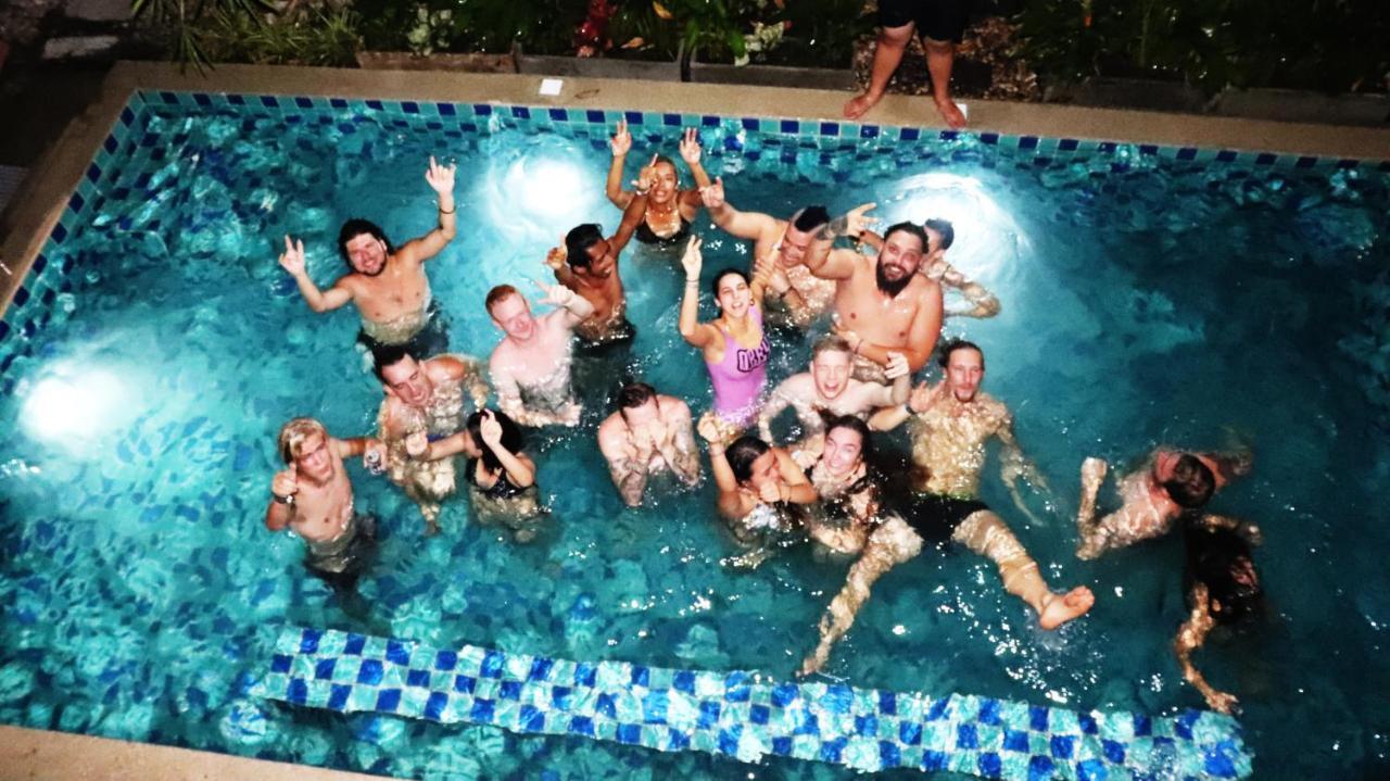 Slumber Party Bangkok Khaosan Pansiyon Dış mekan fotoğraf